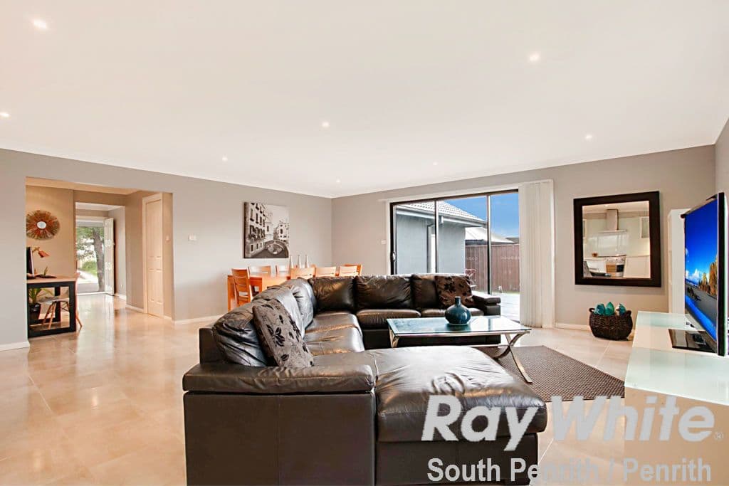 81 Henry Lawson Avenue, Werrington County - Thumbnail 5