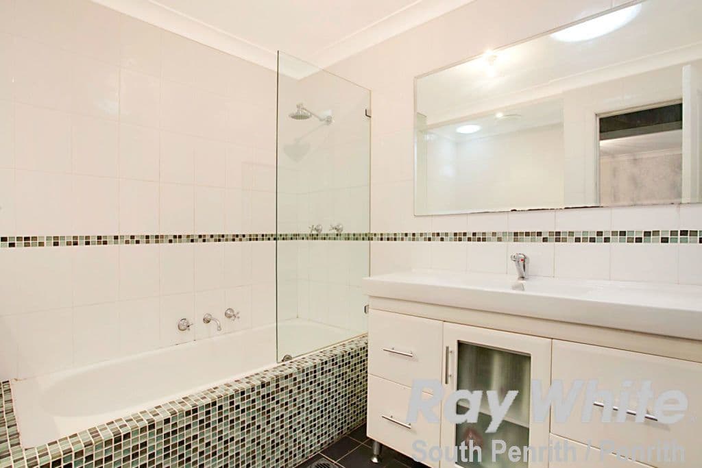 81 Henry Lawson Avenue, Werrington County - Thumbnail 8
