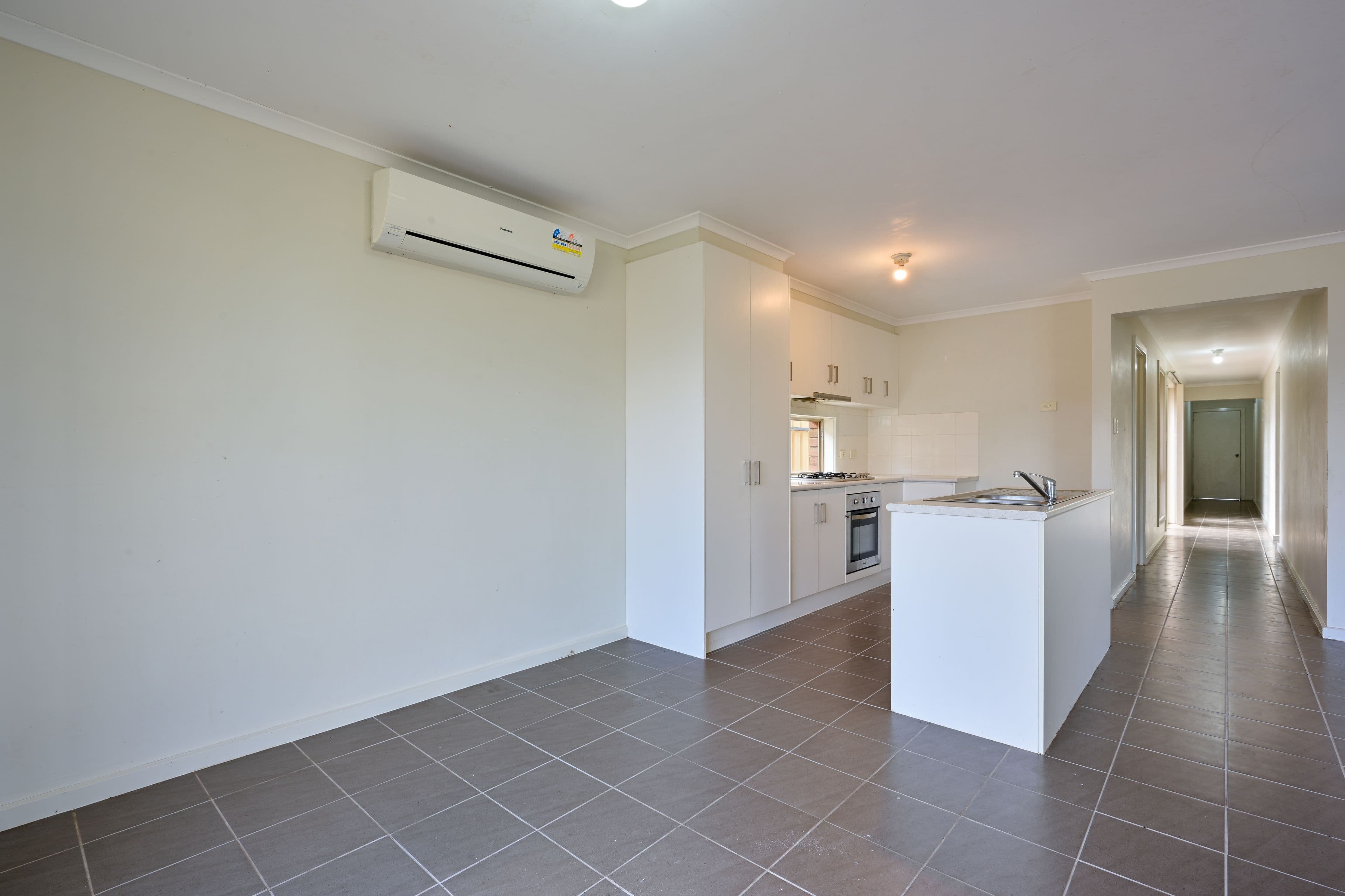 7 Henderson Street, Whyalla Norrie SA 5608, Whyalla Norrie - Thumbnail 2