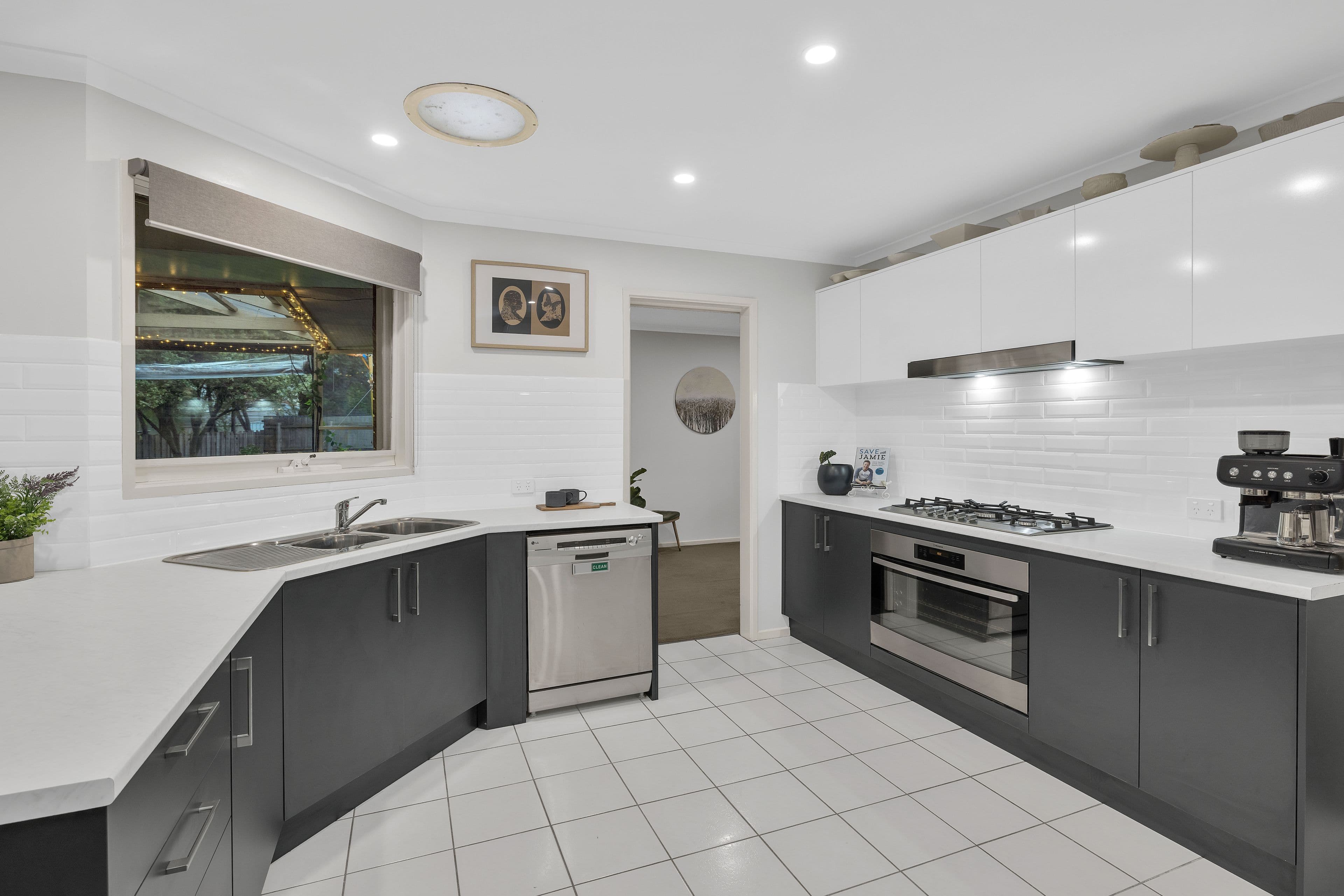 14 Trameland Court, Langwarrin VIC 3910, Langwarrin - Thumbnail 4