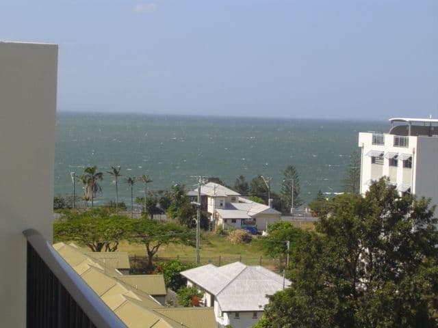 11 Dix Street, REDCLIFFE QLD 4020, Redcliffe - Thumbnail 3