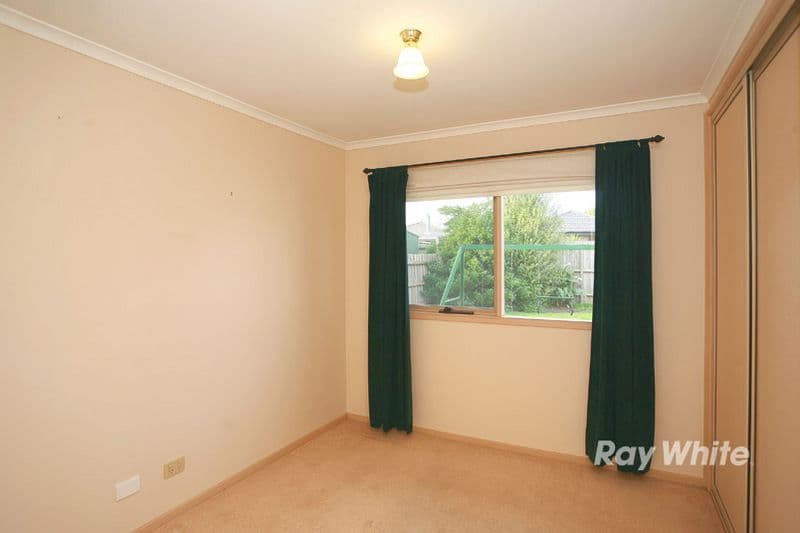 16 Horsfield Street, CRANBOURNE NORTH VIC 3977, Cranbourne North - Thumbnail 5