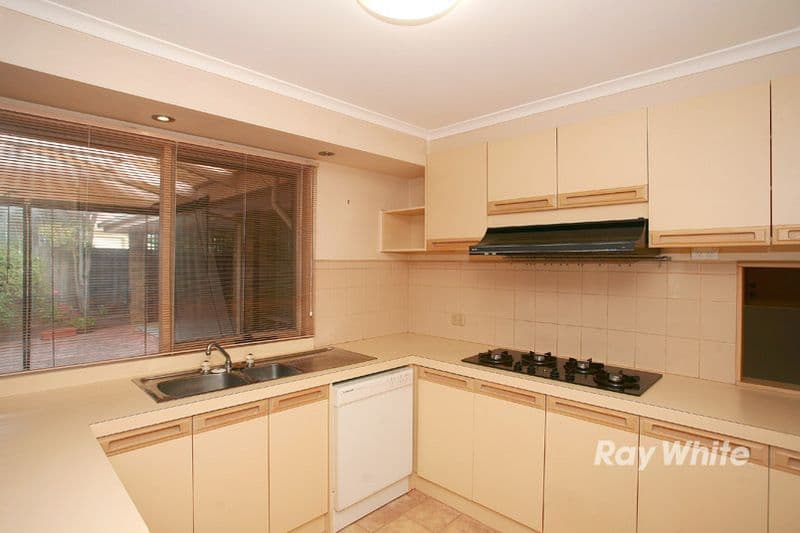 16 Horsfield Street, CRANBOURNE NORTH VIC 3977, Cranbourne North - Thumbnail 6
