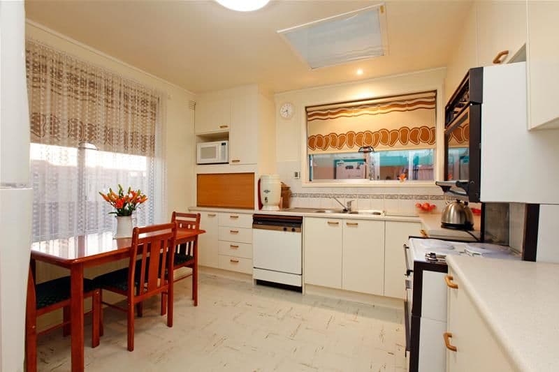 9 Bismarck Court, BUNDOORA VIC 3083, Bundoora - Thumbnail 6