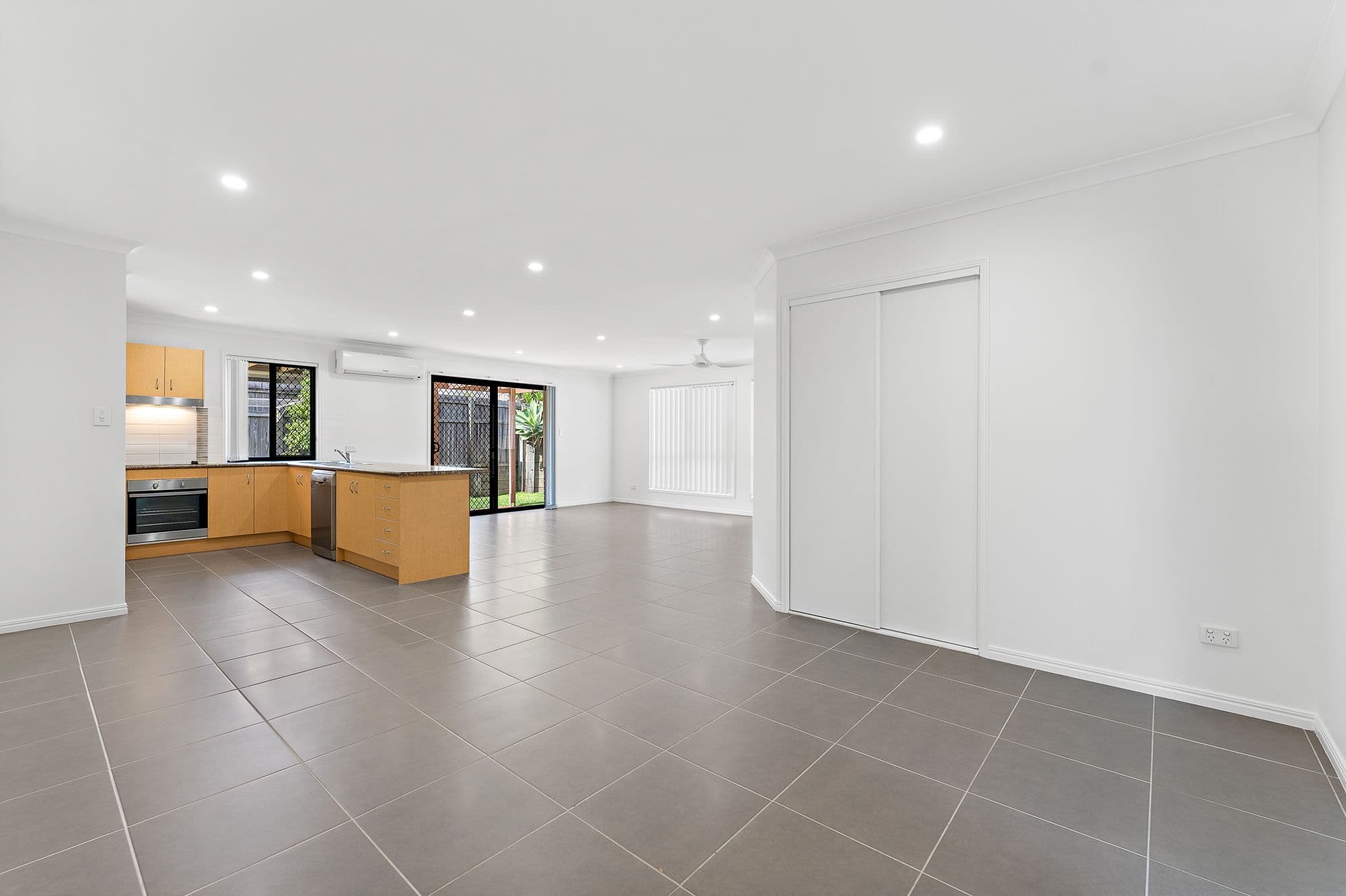 1 Lenton Place, Calamvale QLD 4116, Calamvale - Thumbnail 5