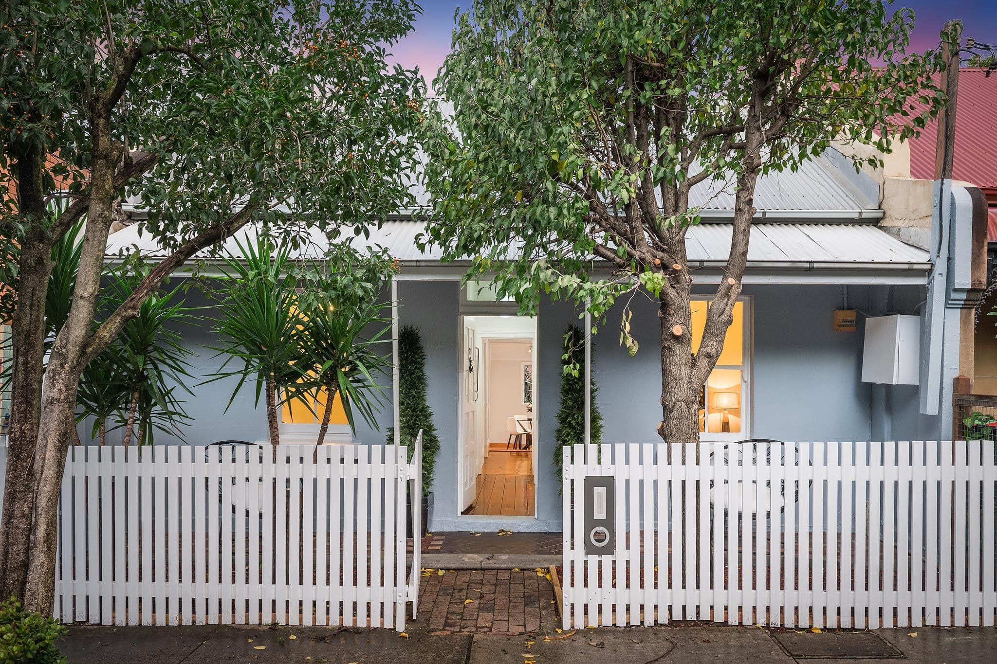22 Crown Street, St Peters - Image 1