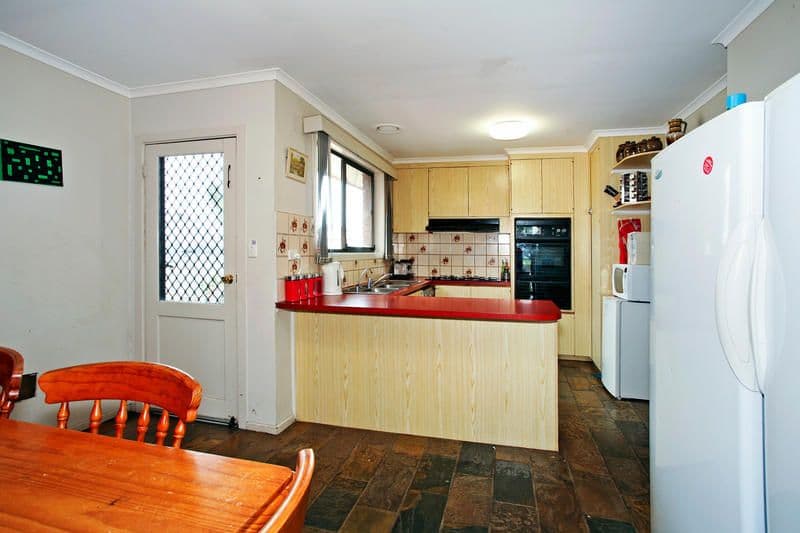 8 Coolidge Street, CORIO VIC 3214, Corio - Thumbnail 3