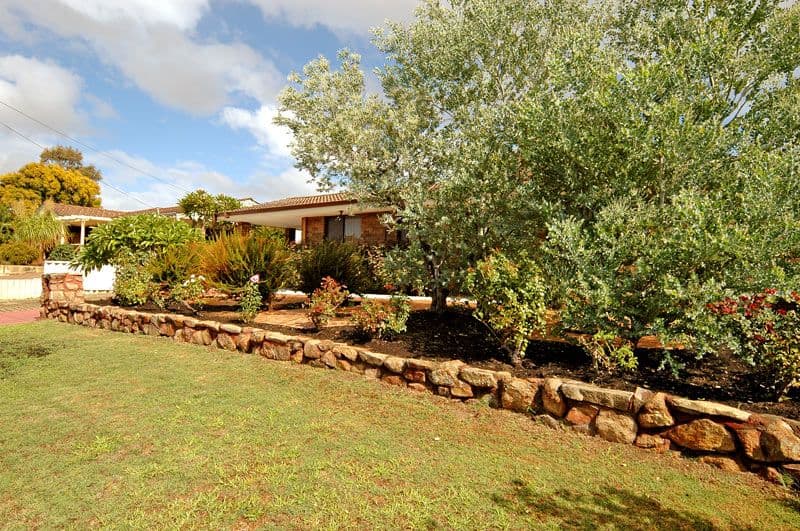 18 Markham Way, SWAN VIEW WA 6056, Swan View - Thumbnail 2