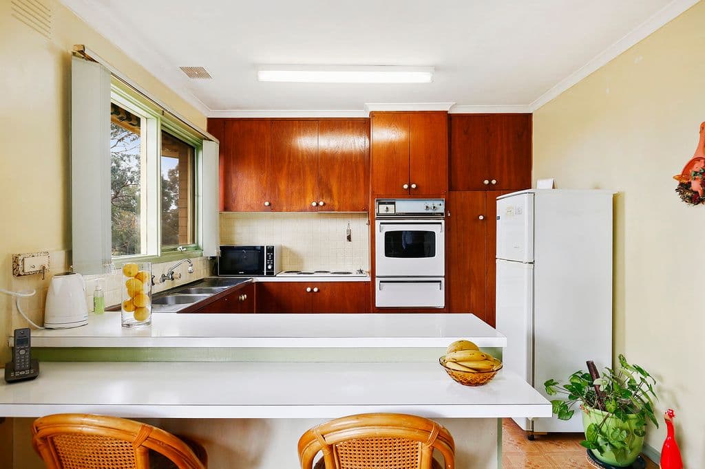 18 Cumberland Crescent, Chirnside Park VIC 3116, Chirnside Park - Thumbnail 2