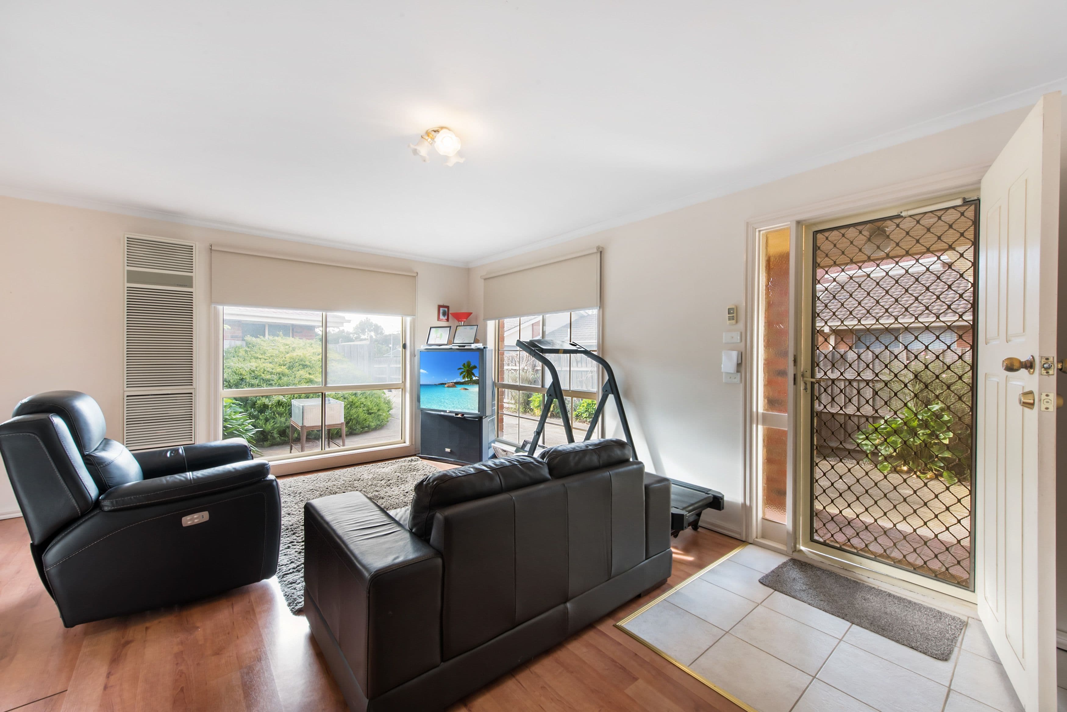 25 Minerva Crescent, Keilor Downs VIC 3038, Keilor Downs - Thumbnail 3