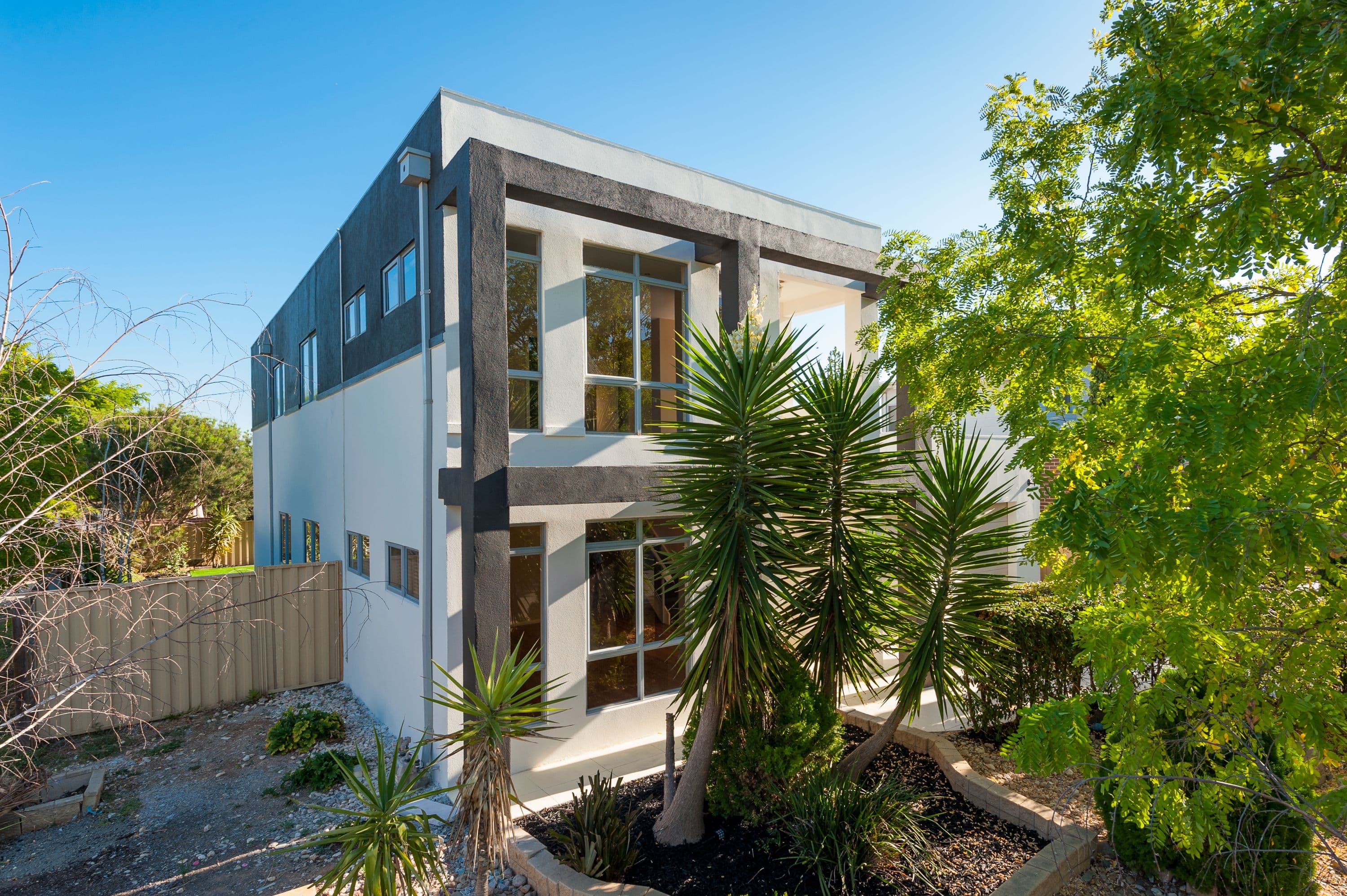 6 Grattan Lane, Caroline Springs VIC 3023, Caroline Springs - Thumbnail 2