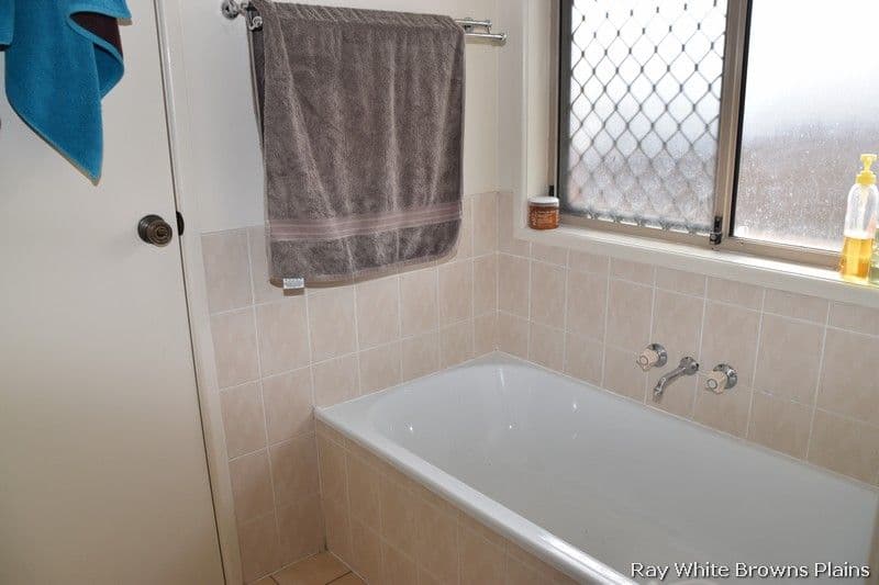 33 Samantha Street, Boronia Heights QLD 4124, Boronia Heights - Thumbnail 8