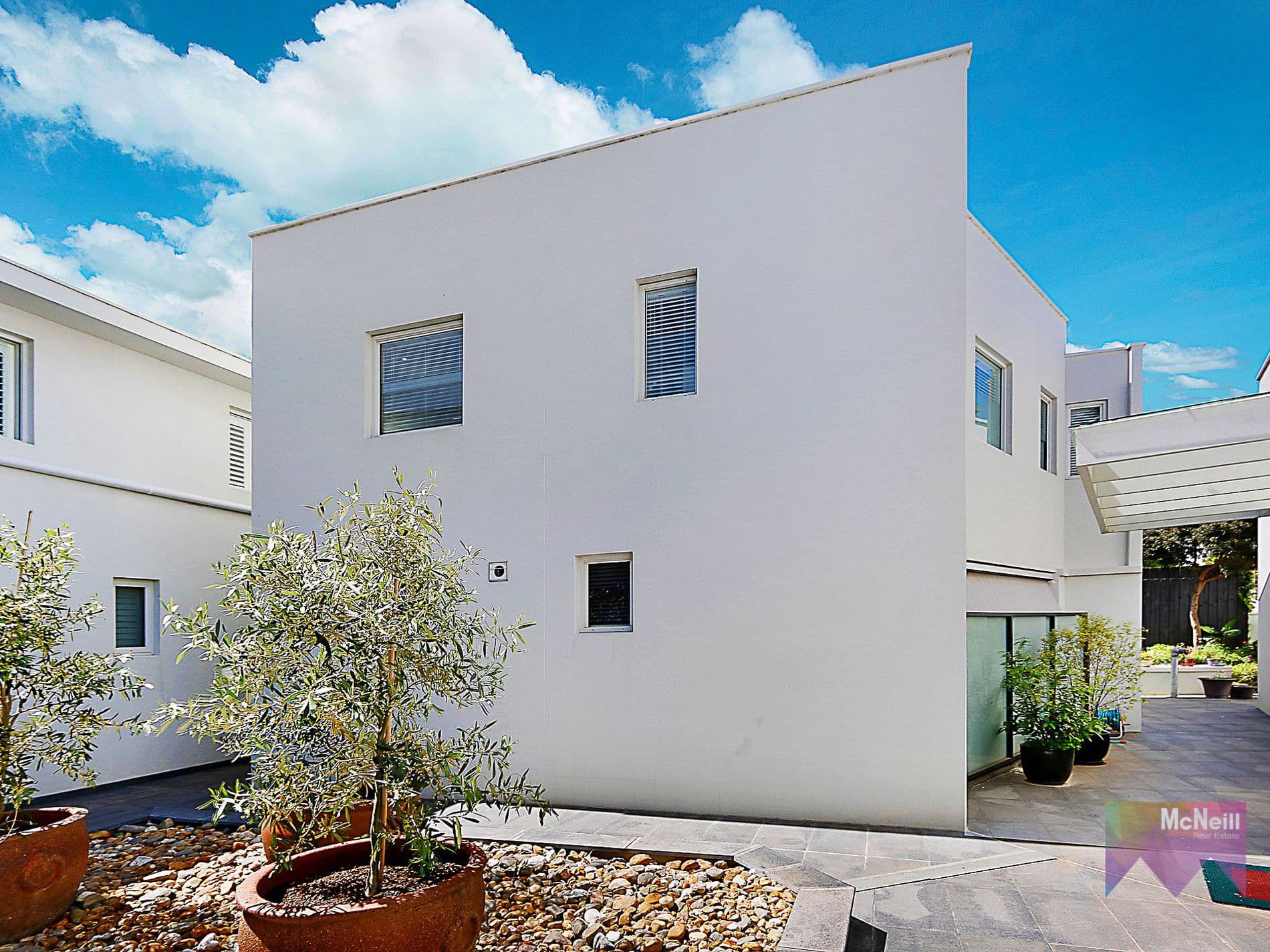 10 / 14 Tanti Avenue, MORNINGTON, Mornington - Thumbnail 2