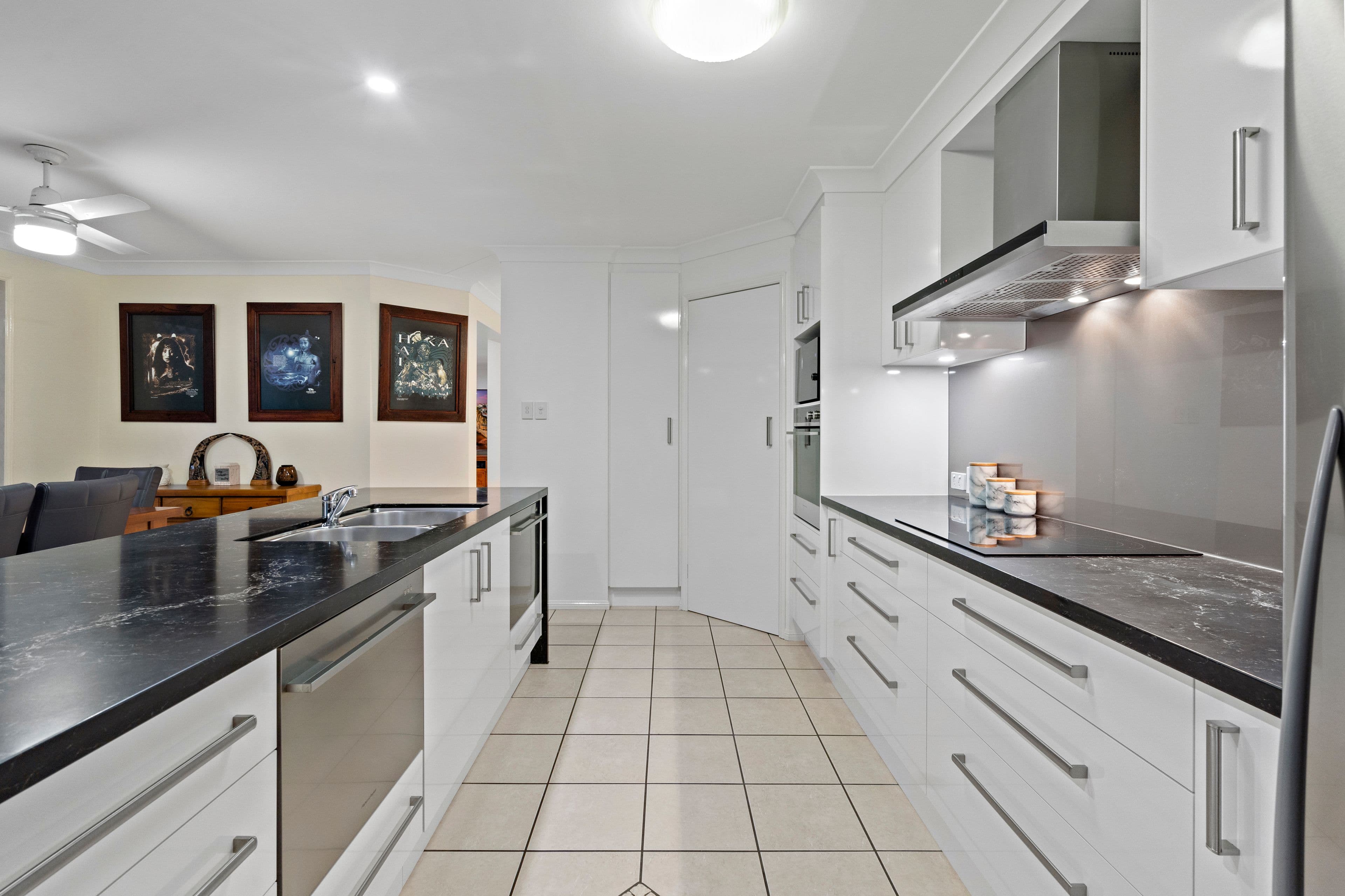 7 Hartz Court, Parkinson QLD 4115, Parkinson - Thumbnail 2