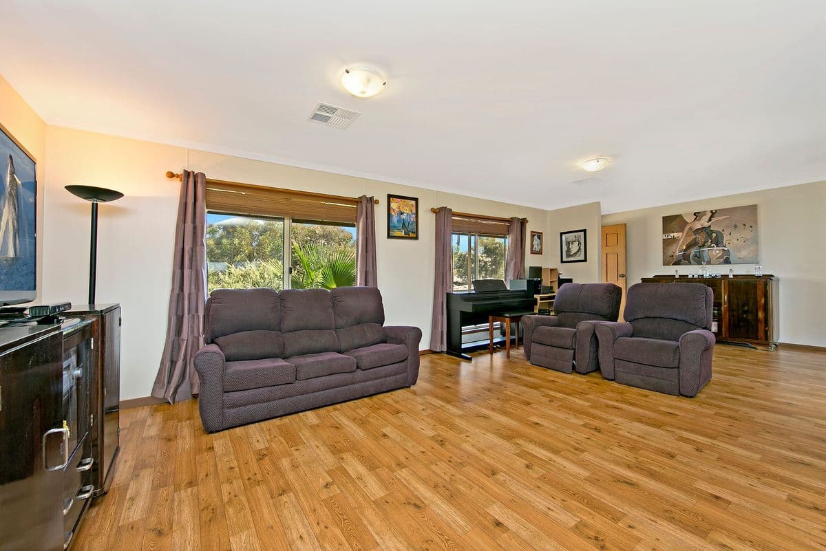 34 - 36 Observatory Road, Stockport SA 5410, Stockport - Thumbnail 4