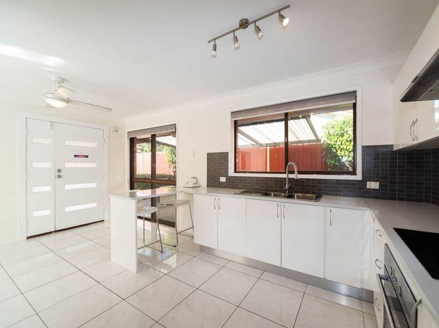 102 Kumbari Avenue, Labrador QLD 4215, Labrador - Thumbnail 4