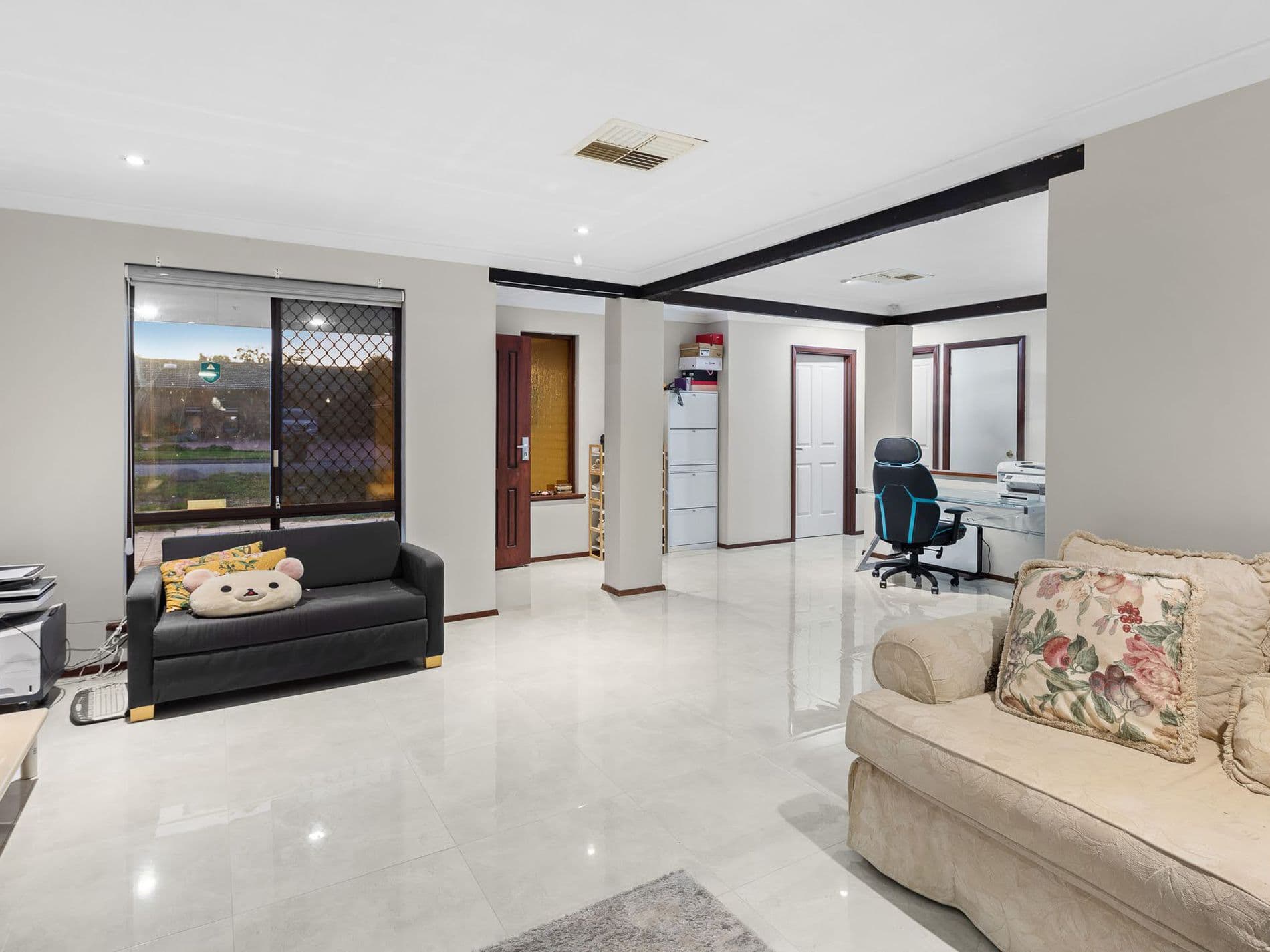79 Grenadier Drive, Thornlie, WA, 6108, Thornlie - Thumbnail 3
