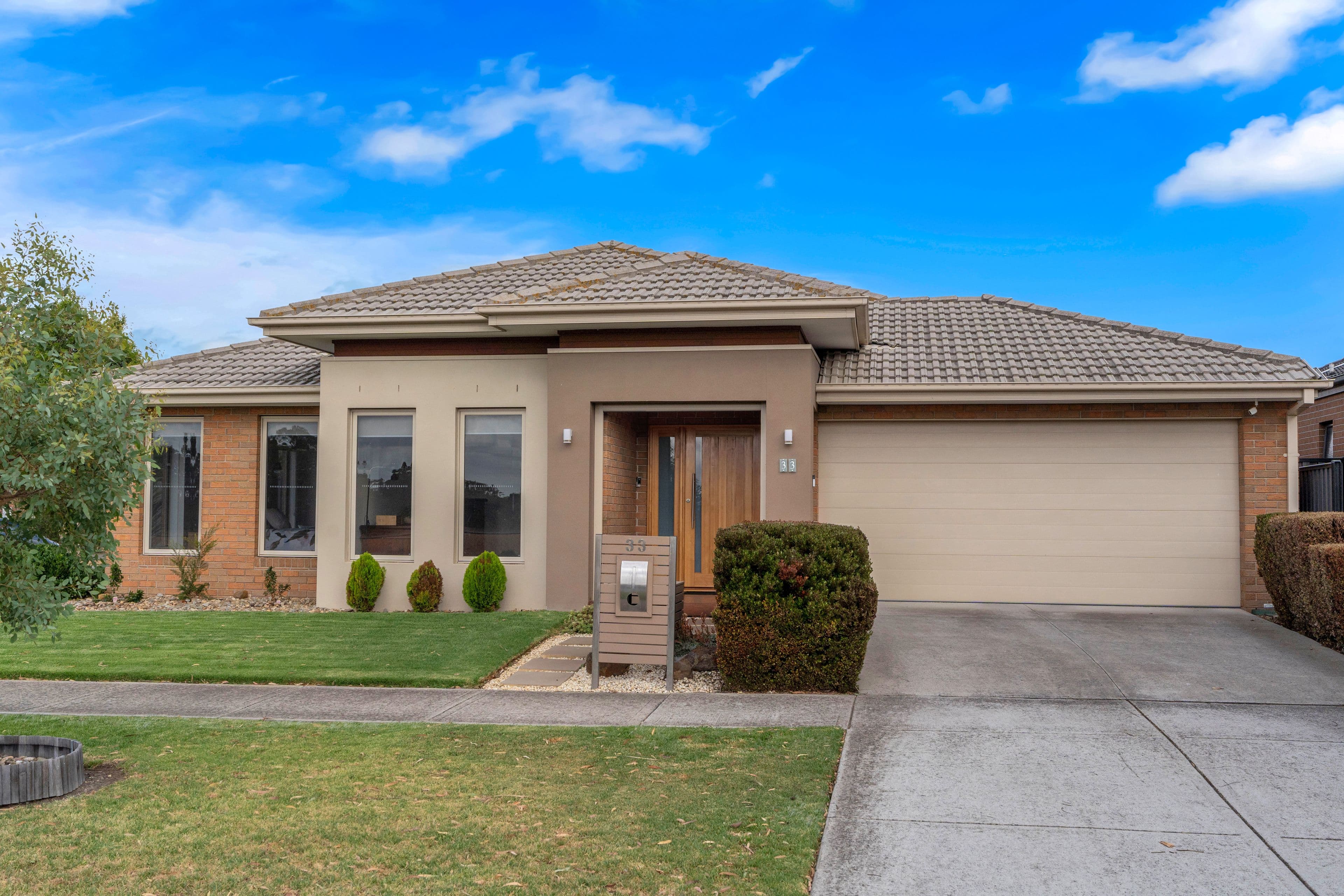 33 Riverway View, Craigieburn VIC 3064, Craigieburn - Image 1