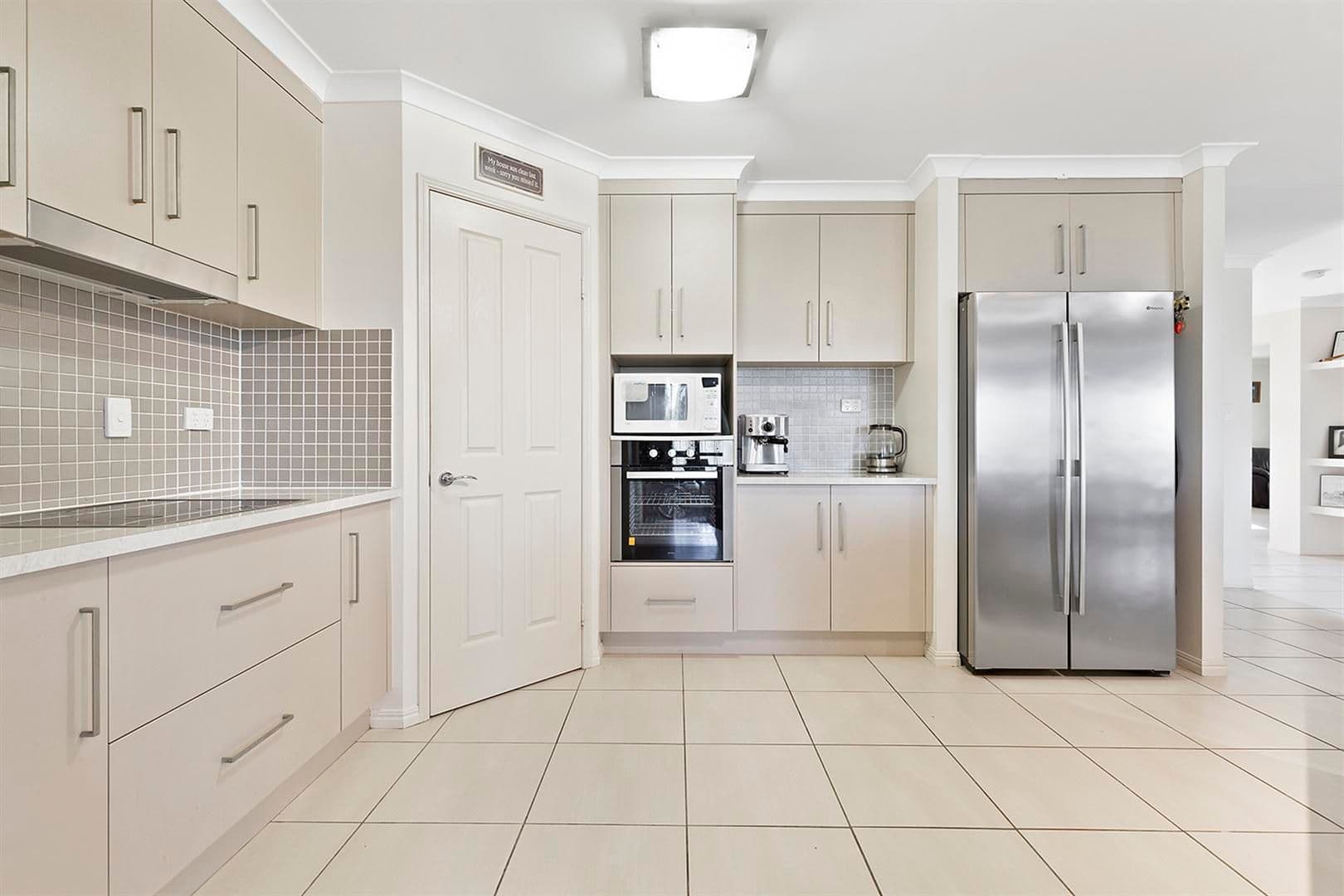7 Mamalis Street, Gracemere QLD 4702, Gracemere - Thumbnail 2