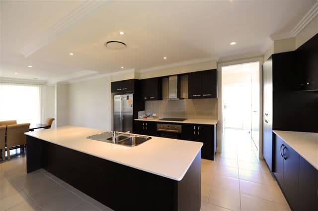 4 Gwenda Drive, WESTBROOK QLD 4350, Westbrook - Thumbnail 3