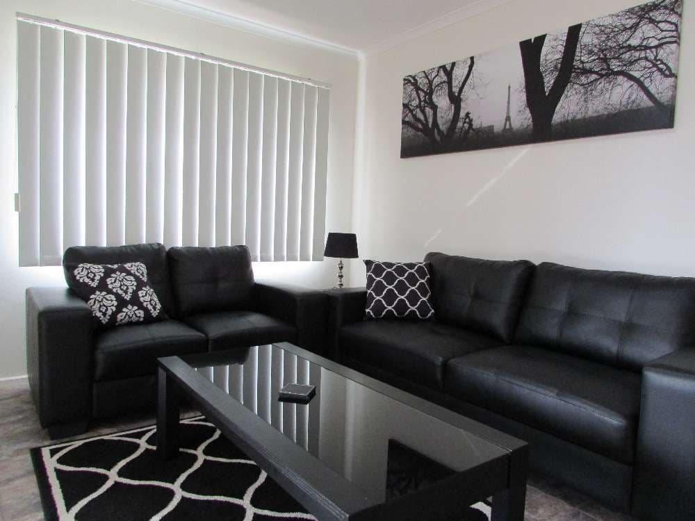 13 Curringa Place, Springdale Heights - Thumbnail 2