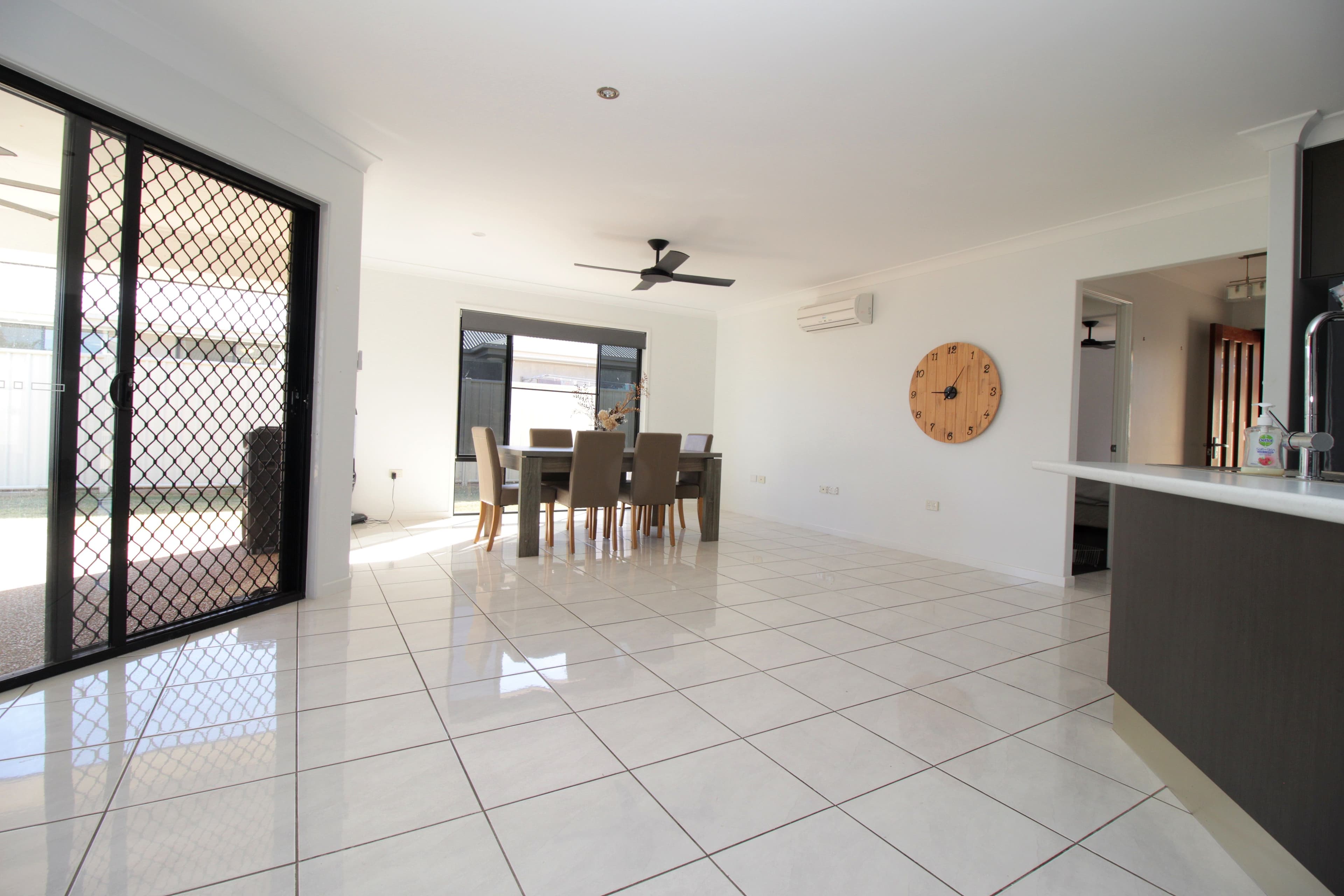 23 Glovar Street, Emerald QLD 4720, Emerald - Thumbnail 6