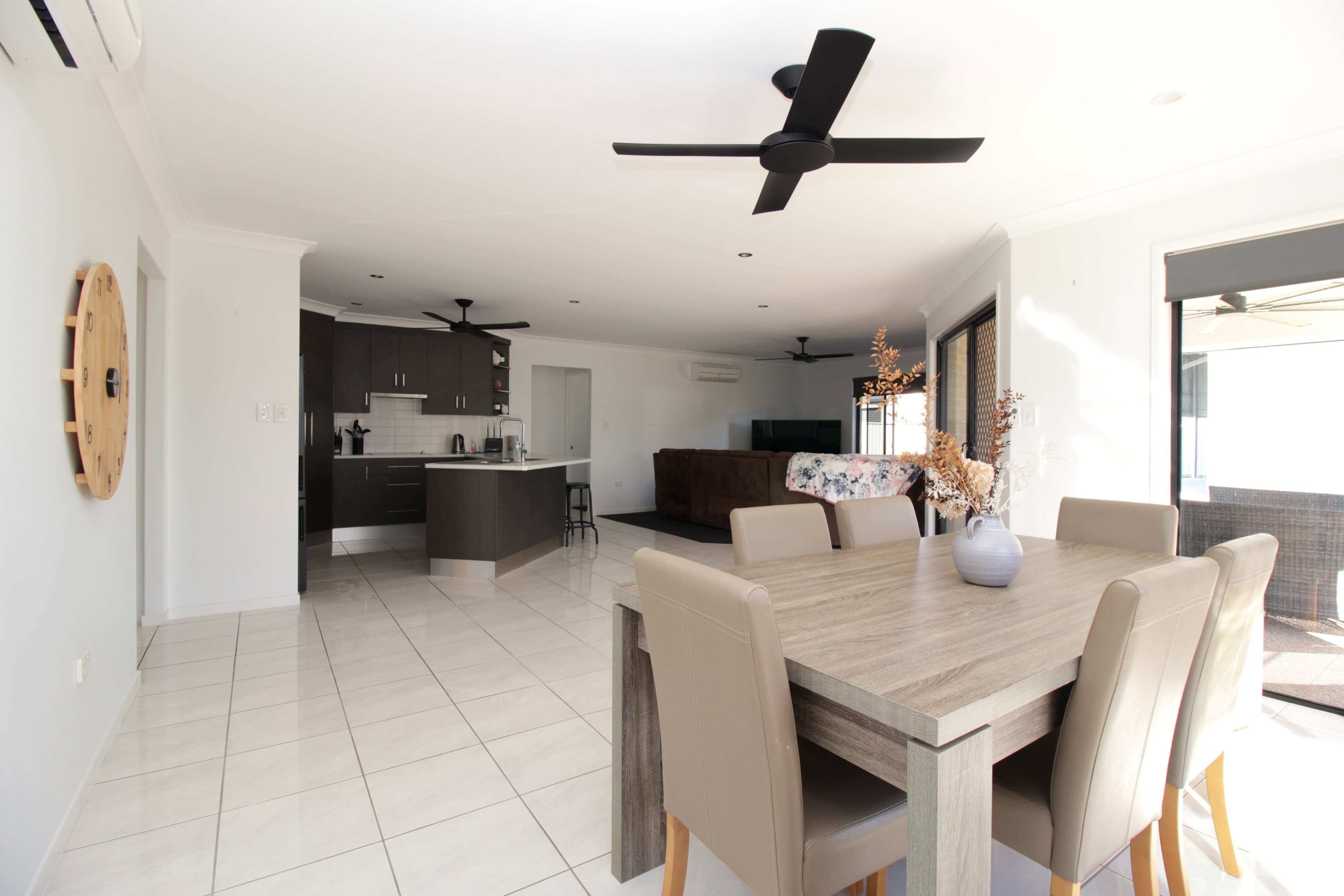 23 Glovar Street, Emerald QLD 4720, Emerald - Thumbnail 8
