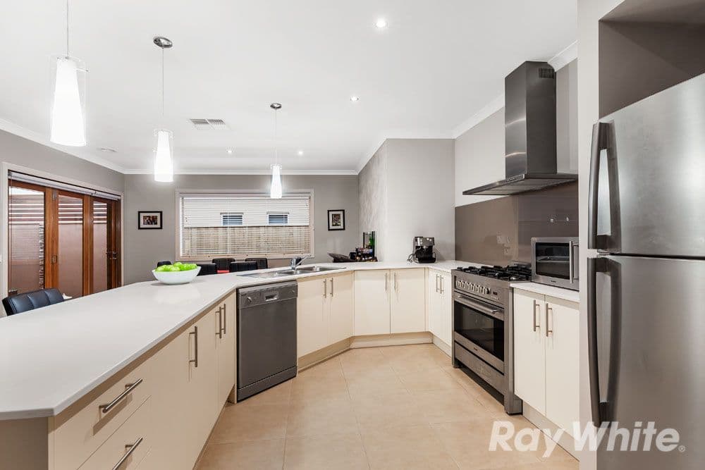 101 Gordons Road, South Morang VIC 3752, South Morang - Thumbnail 3