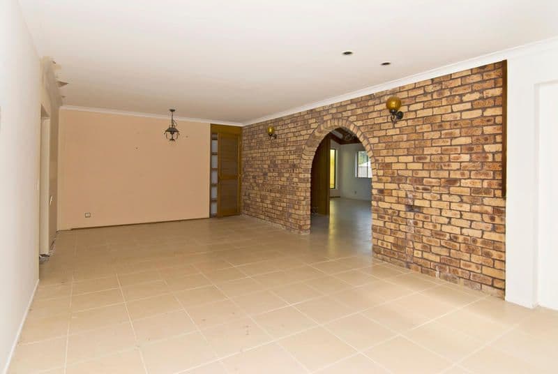 201  Acanthus Avenue, BURLEIGH WATERS QLD 4220, Burleigh Waters - Thumbnail 7
