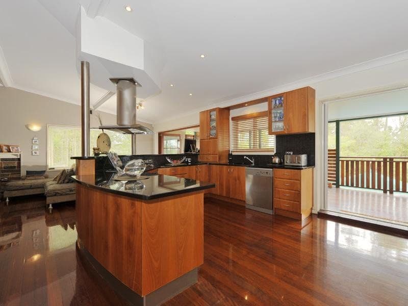 27  David Road, HOLLAND PARK QLD 4121, Holland Park - Thumbnail 4