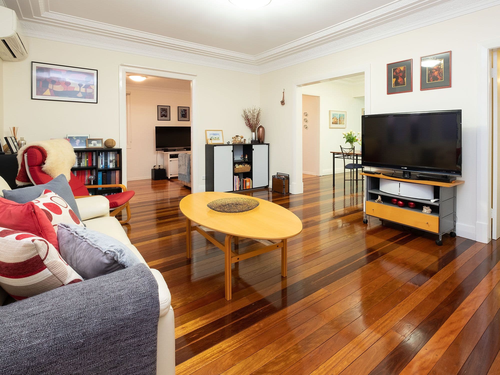 11 Melba Crescent, Holland Park QLD 4121, Holland Park - Thumbnail 4