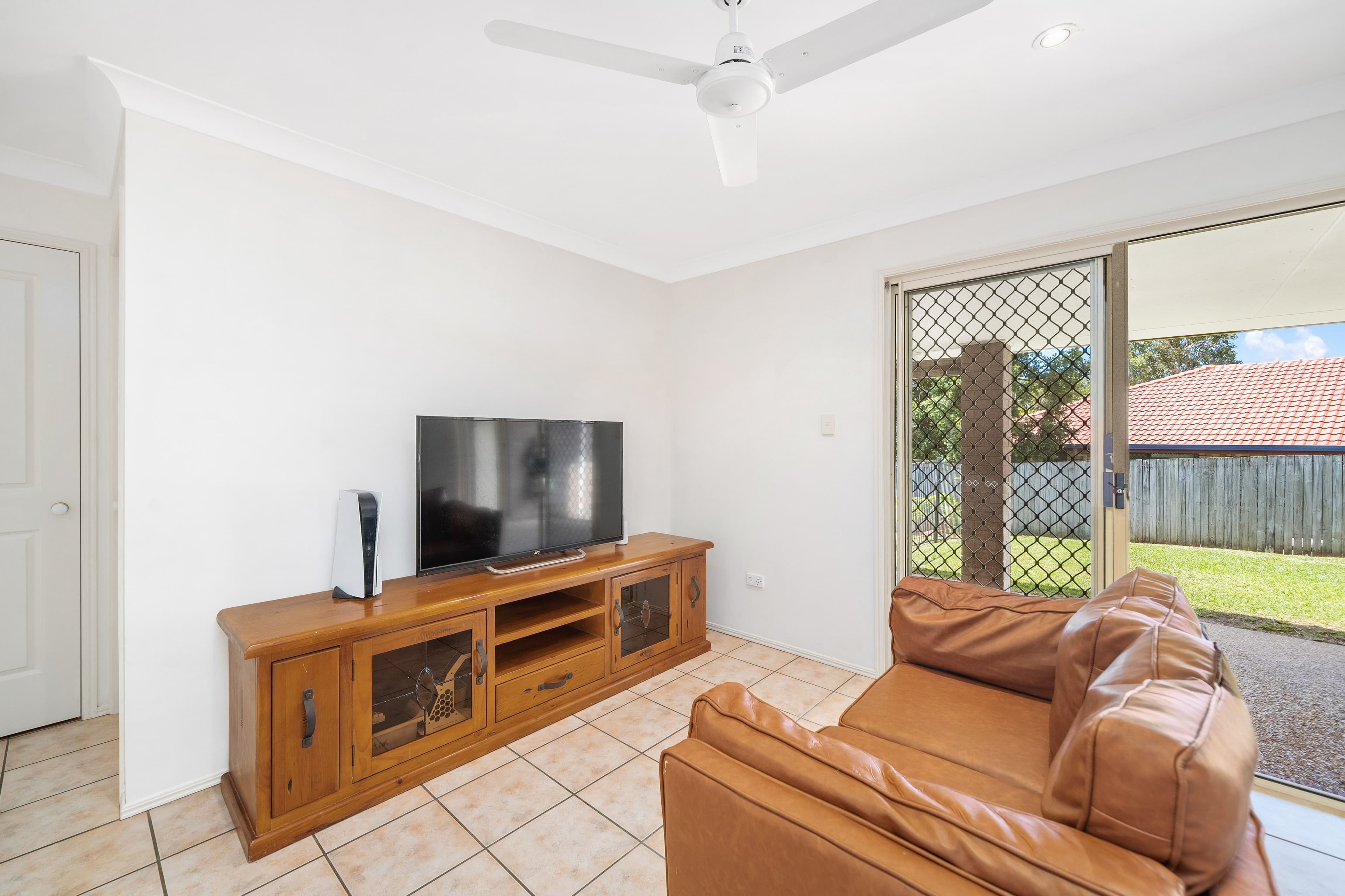 32 Raffindale Avenue, Dakabin QLD 4503, Dakabin - Thumbnail 7