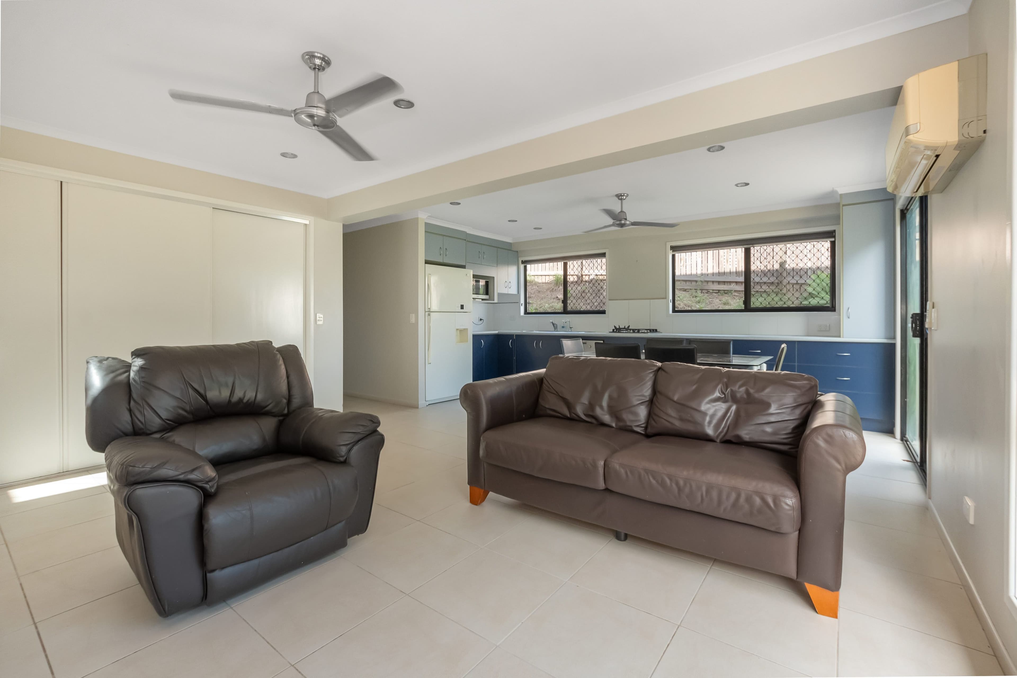 11 Hunter Street, West Gladstone QLD 4680, West Gladstone - Thumbnail 3