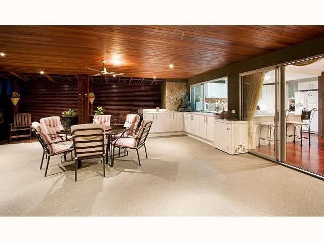 21 Savoy Drive, BROADBEACH WATERS QLD 4218, Broadbeach Waters - Thumbnail 5