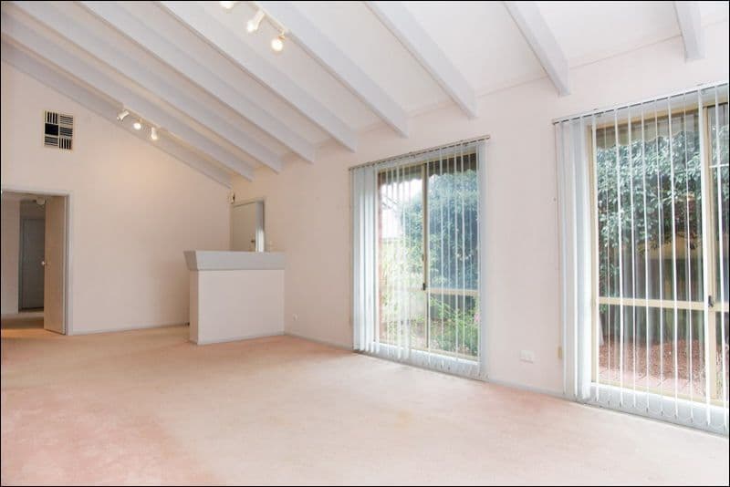 27 Charlotte Road, MILL PARK VIC 3082, Mill Park - Thumbnail 4