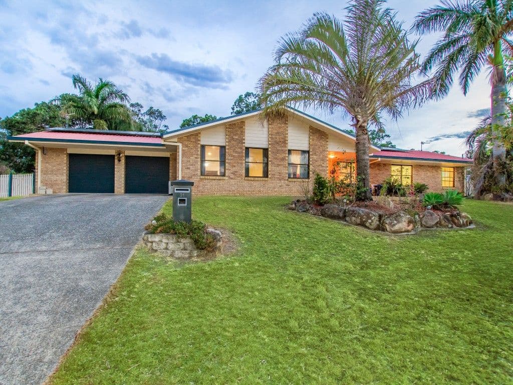 31 Clarence Drive, Helensvale QLD 4212, Helensvale - Thumbnail 2
