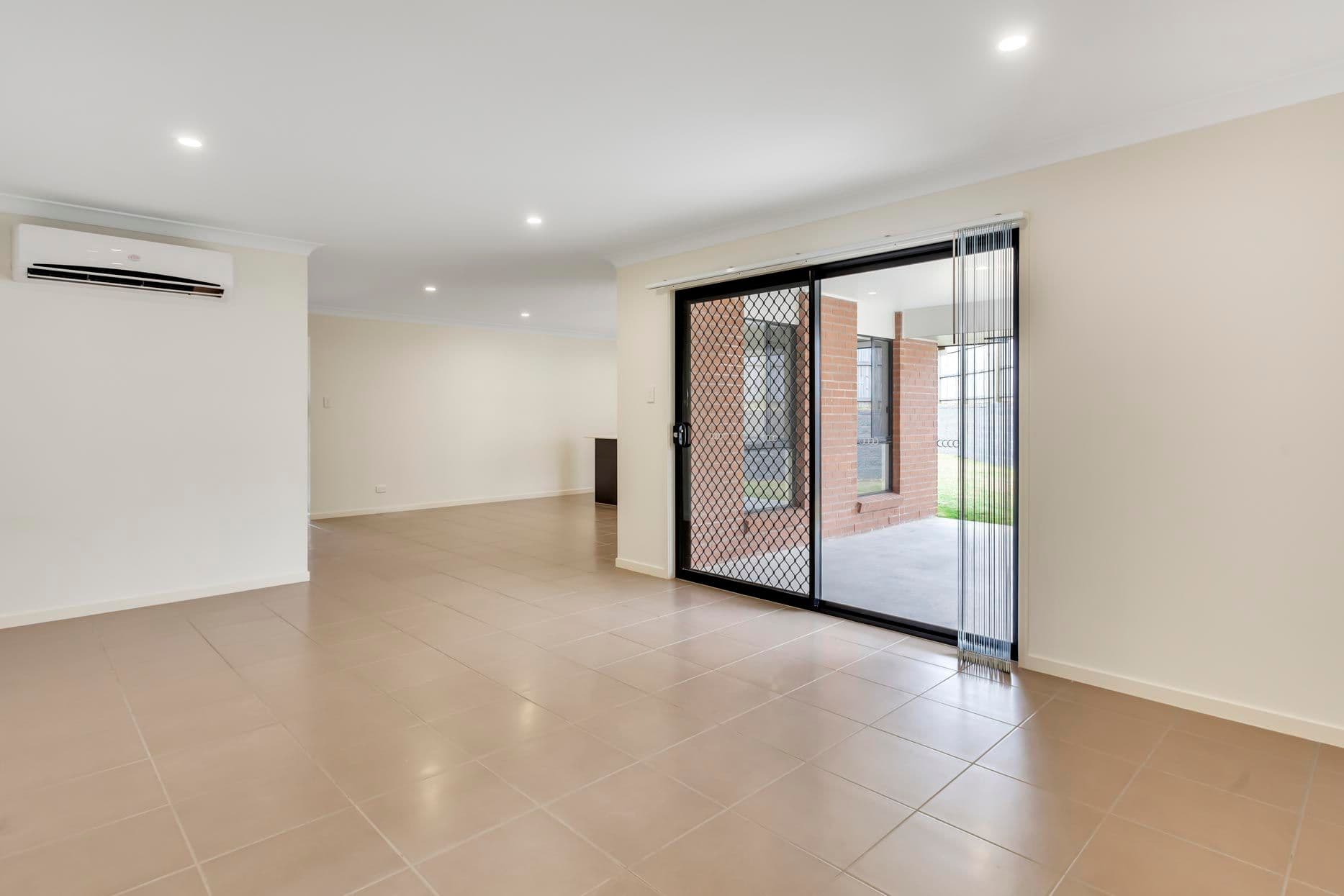11 Mieka Crescent, Pimpama QLD 4209, Pimpama - Thumbnail 3