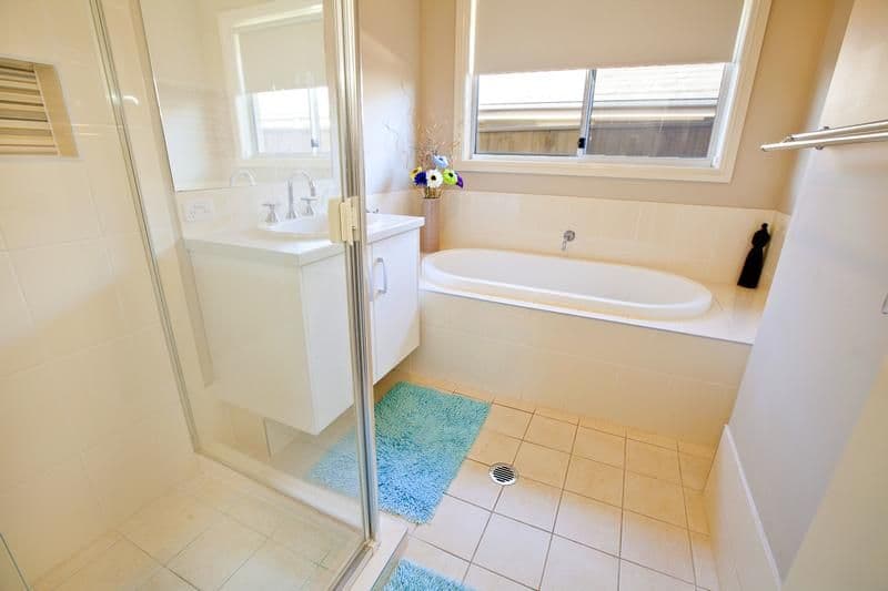 4 Graziers Way, CARNES HILL NSW 2171, Carnes Hill - Thumbnail 8