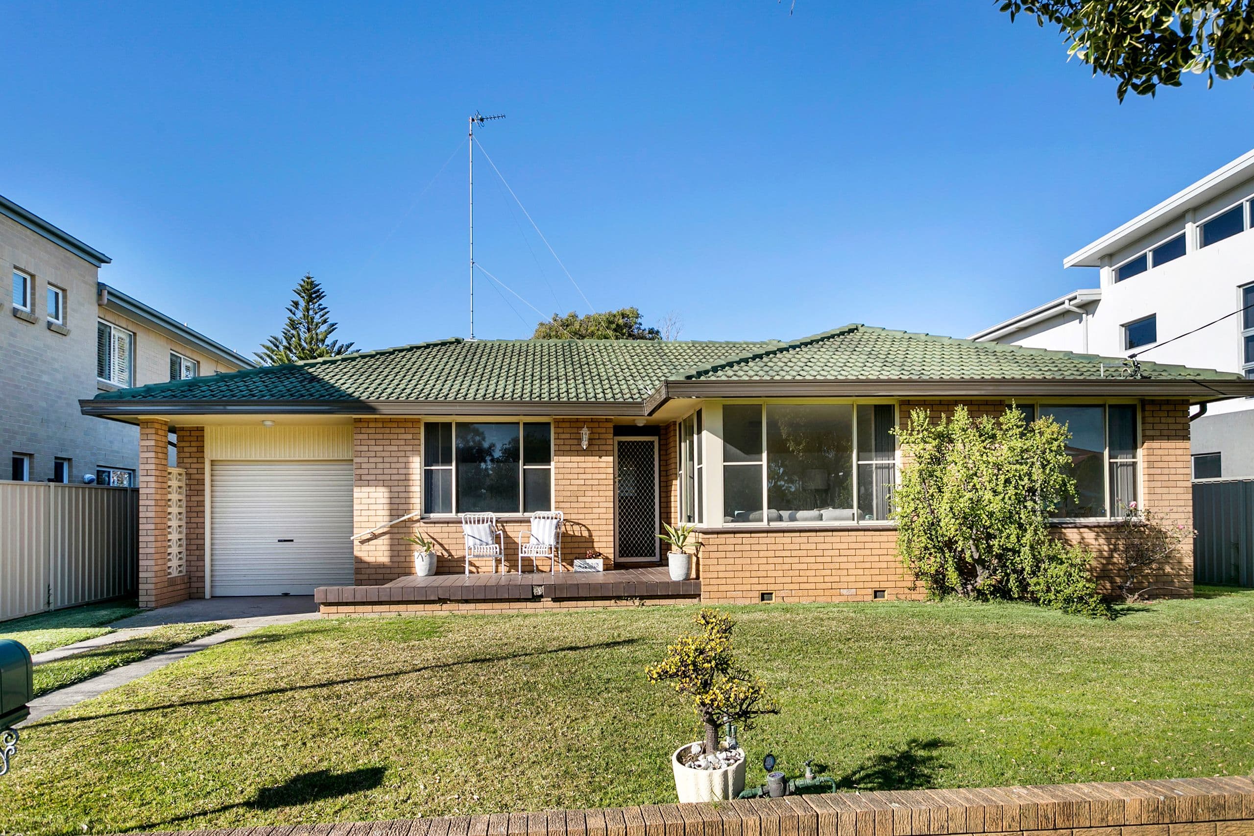 28 Headland Parade, Barrack Point - Thumbnail 2