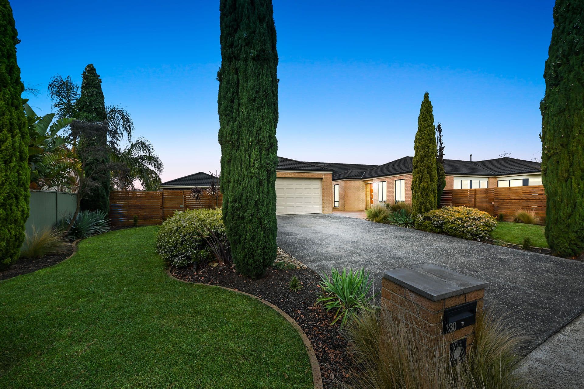 30 Masterton Place, Cranbourne East VIC 3977, Cranbourne East - Thumbnail 2