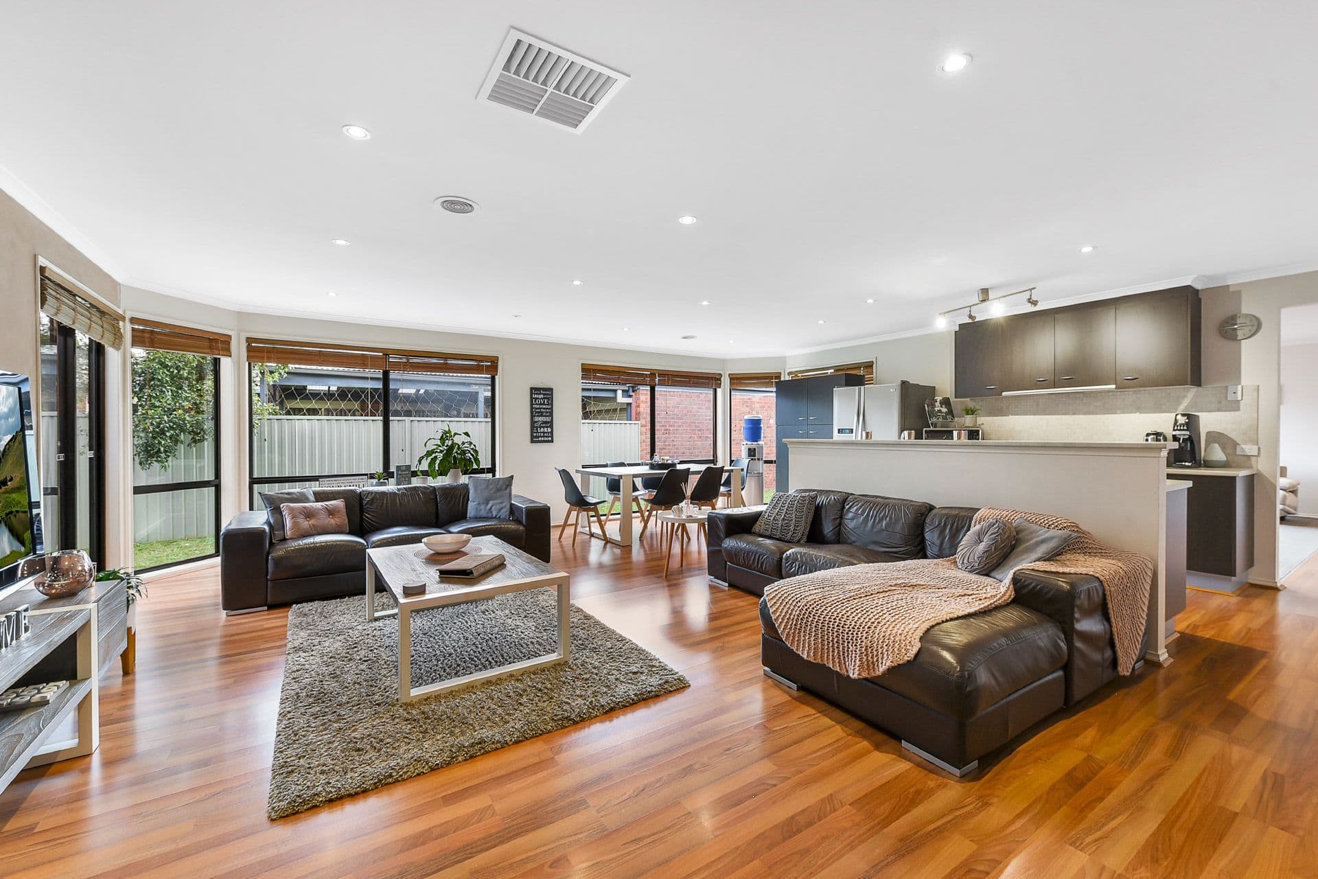 30 Masterton Place, Cranbourne East VIC 3977, Cranbourne East - Thumbnail 5