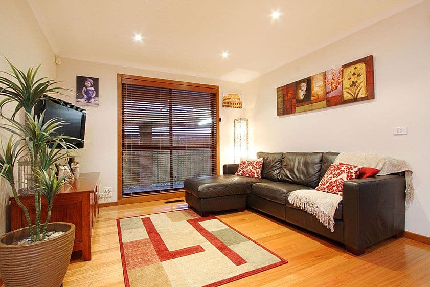 17 Hinkler Drive, MILL PARK VIC 3082, Mill Park - Thumbnail 7