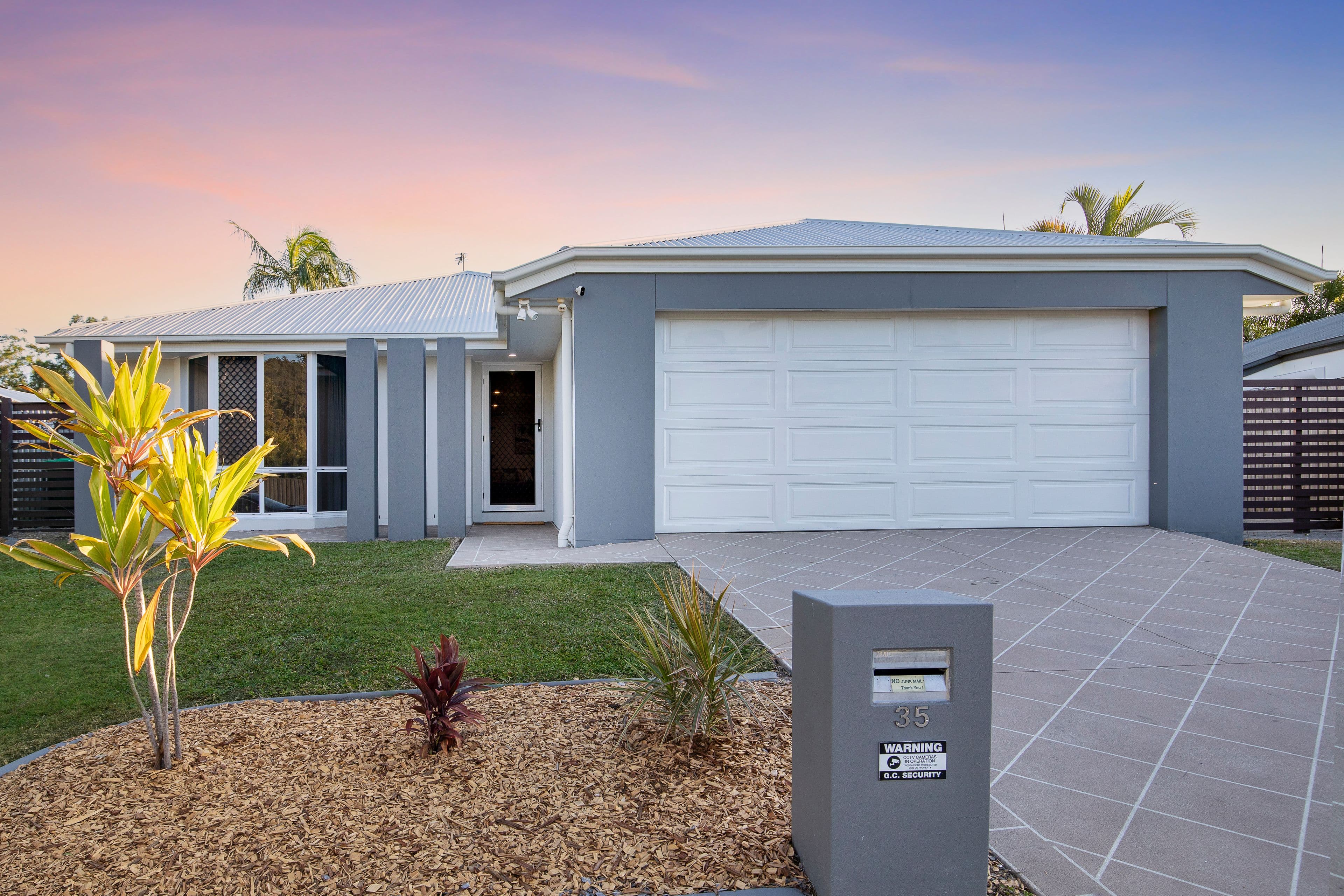 35 Cobb & Co Drive, Oxenford QLD 4210, Oxenford - Image 1