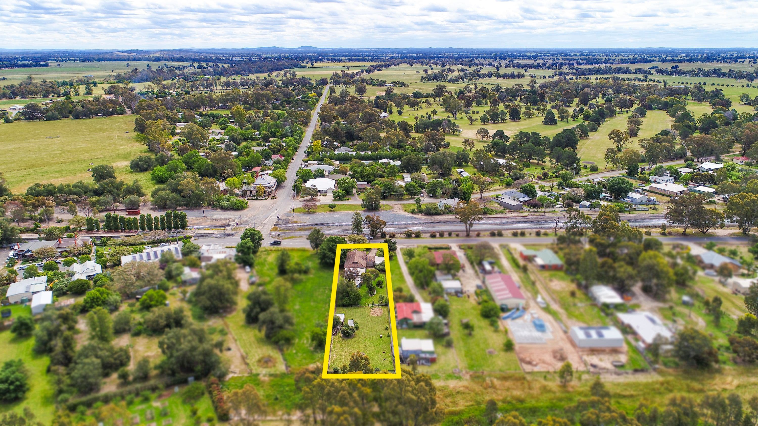 8 Longwood Road, Avenel VIC 3664, Avenel - Thumbnail 3