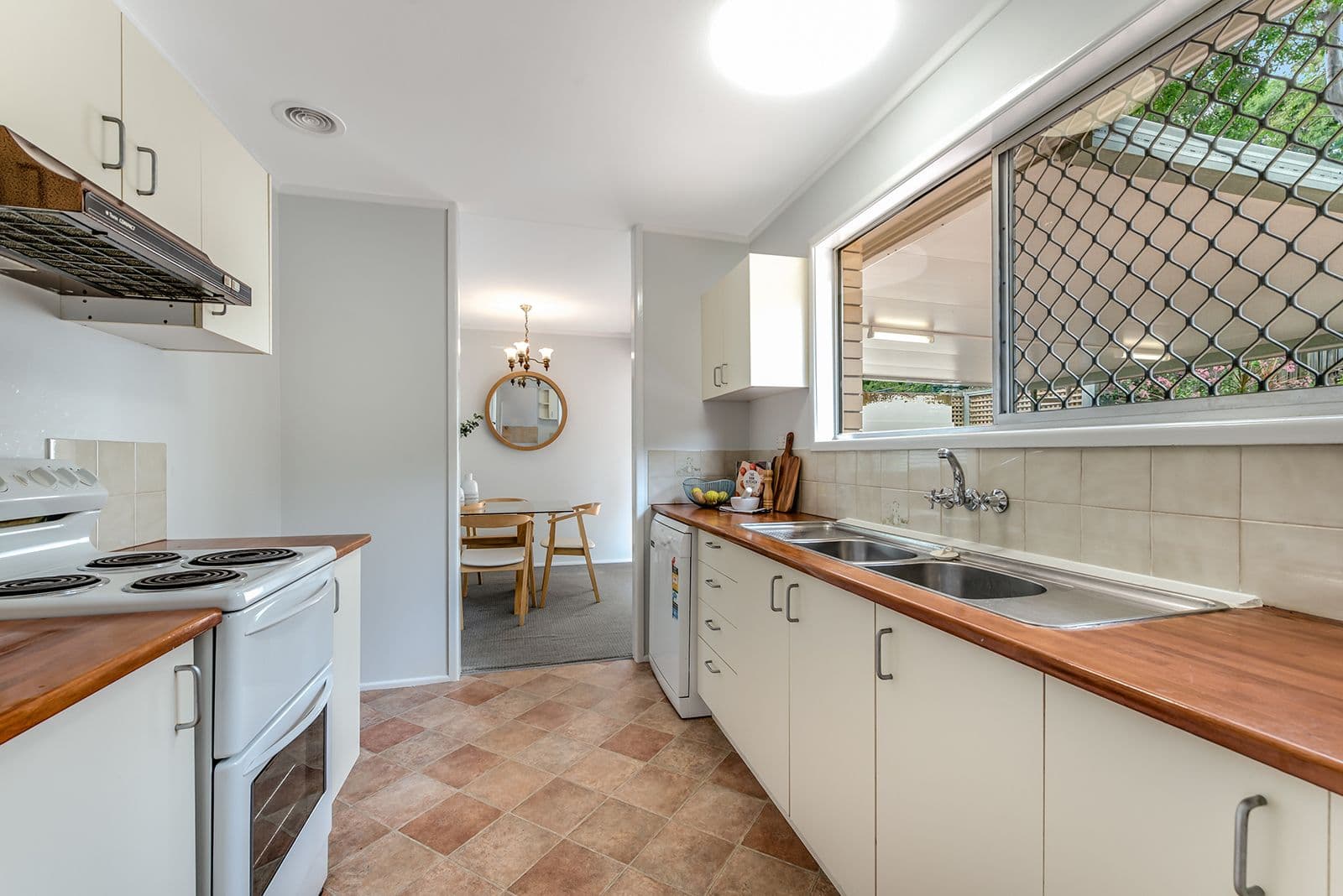 9 Byambee Street, Kenmore QLD 4069, Kenmore - Thumbnail 7
