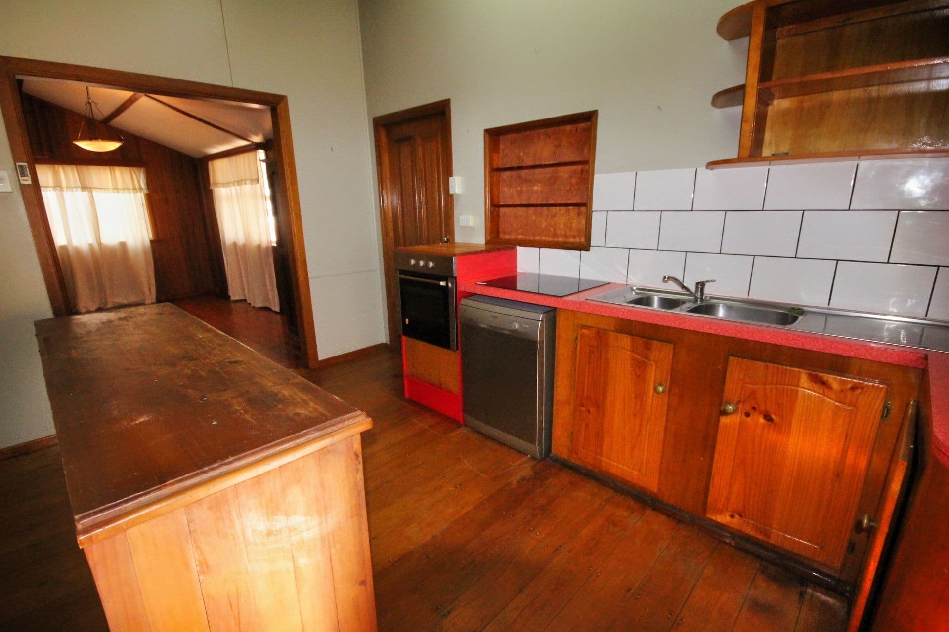25 Anzac Street, Sarina QLD 4737, Sarina - Thumbnail 3