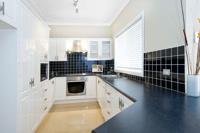 18 Amaroo Street, SYLVANIA NSW 2224, Sylvania - Thumbnail 5