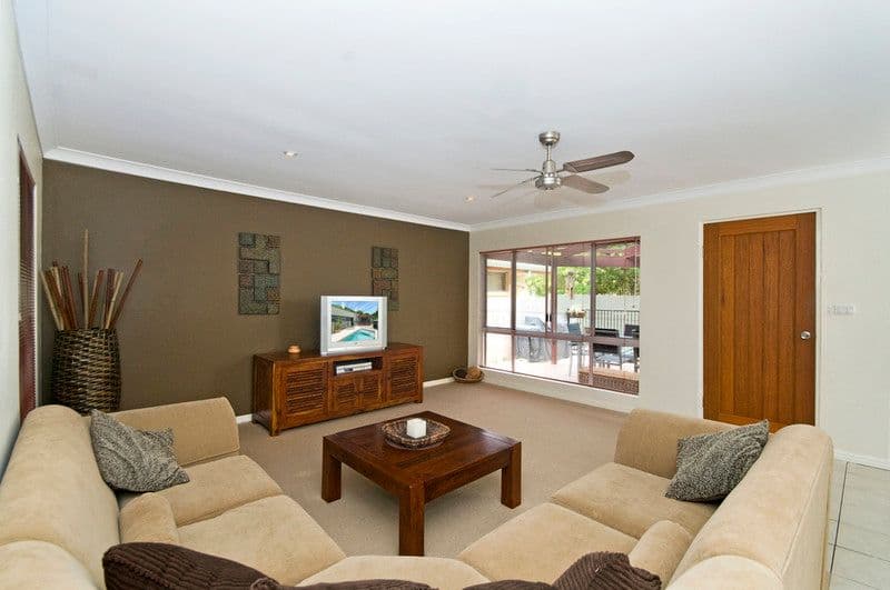 19 Timor Avenue, PALM BEACH QLD 4221, Palm Beach - Thumbnail 2