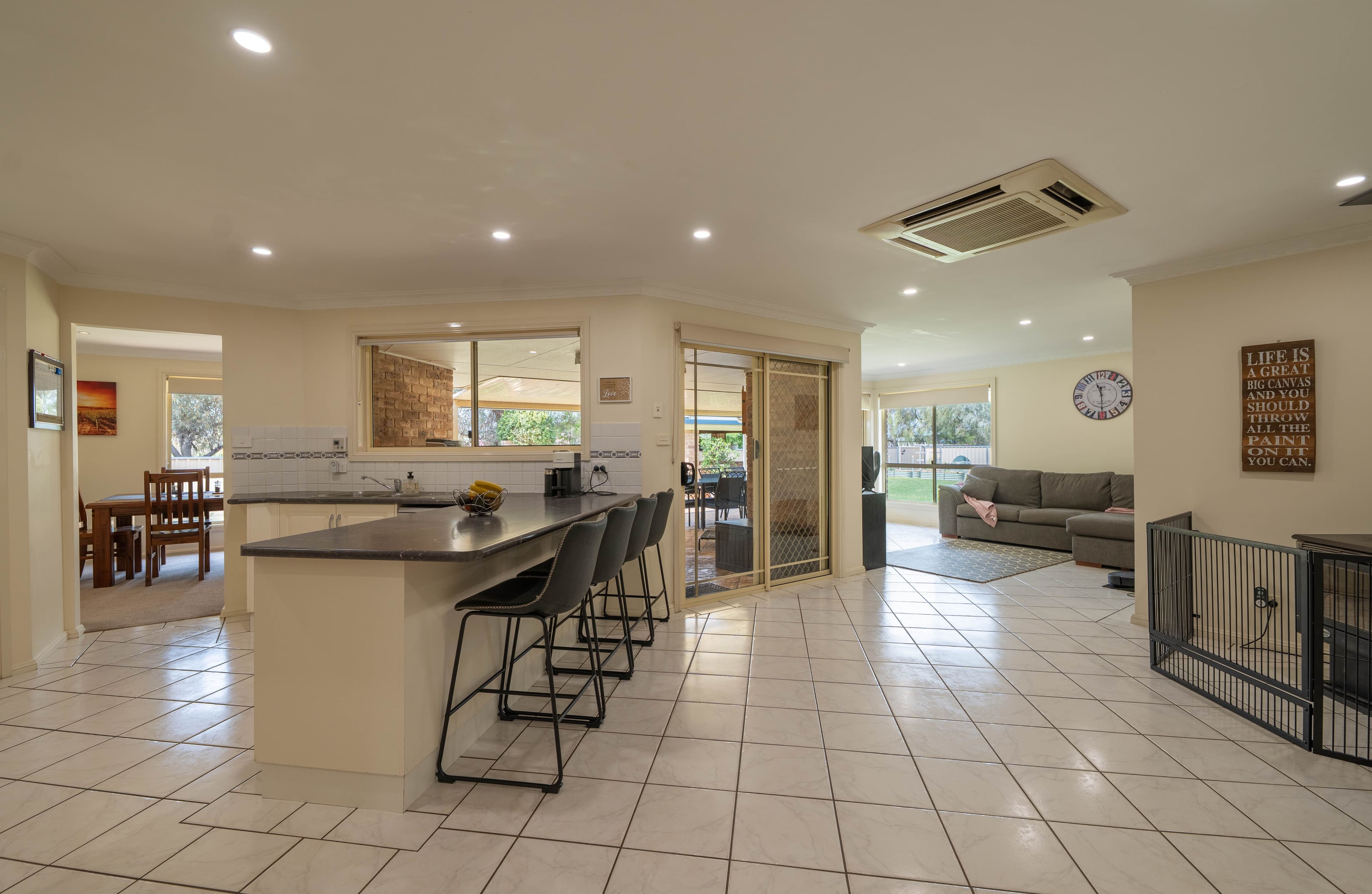 63 Quarry Road, Forbes NSW 2871, Forbes - Thumbnail 2