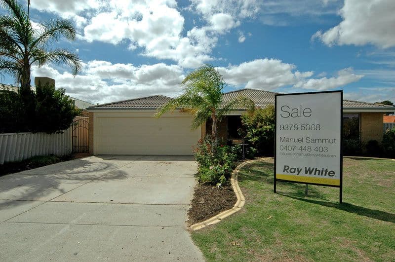 25 Simla Place, CAVERSHAM WA 6055, Caversham - Image 1